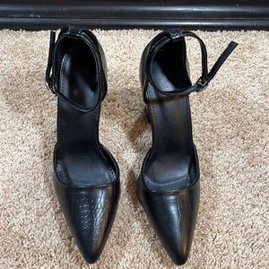 Classy Pointed Toe Block Heel